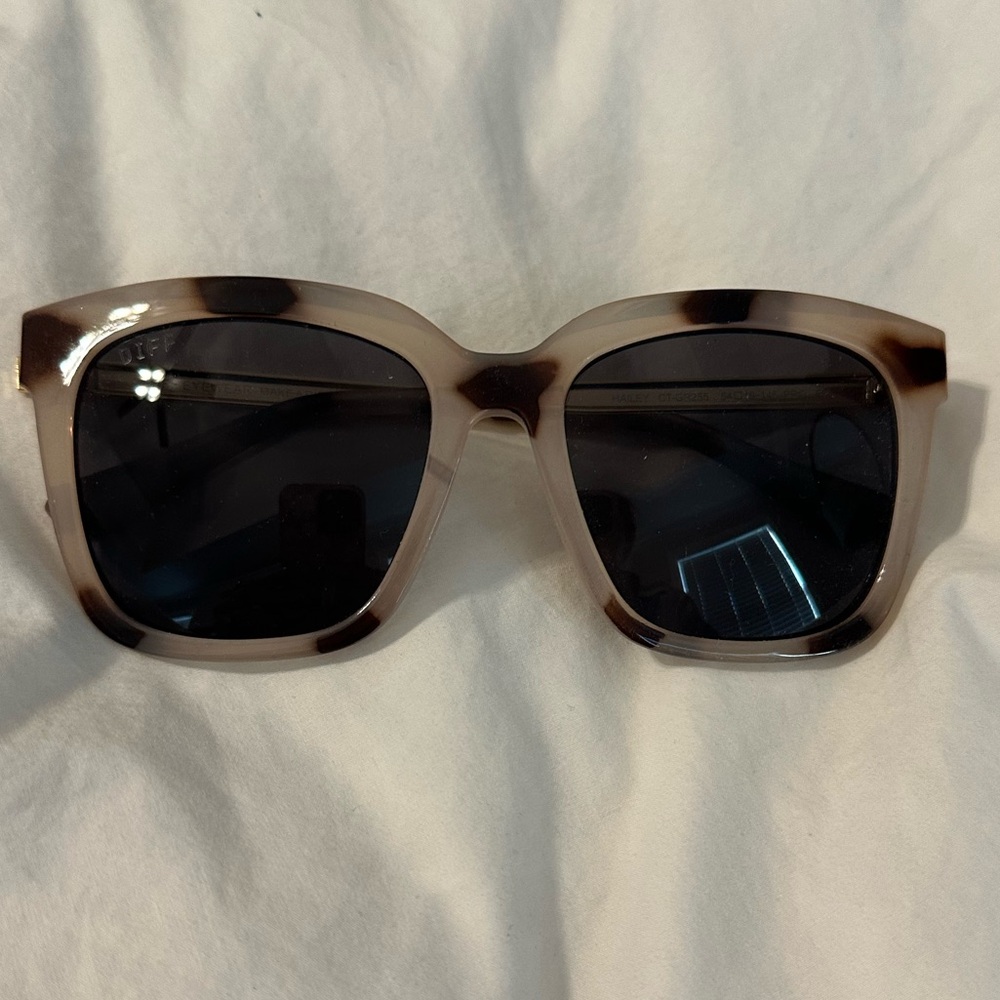 DIFF Tortoiseshell Sunglasses